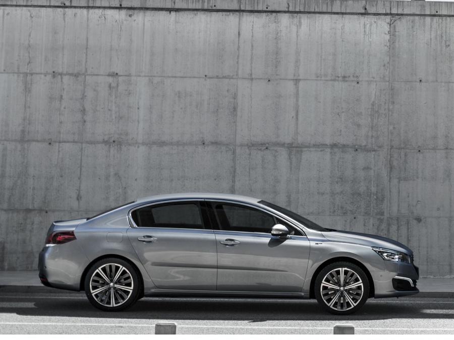  Peugeot 508 GT 2014 года  (фото 6 из 8)